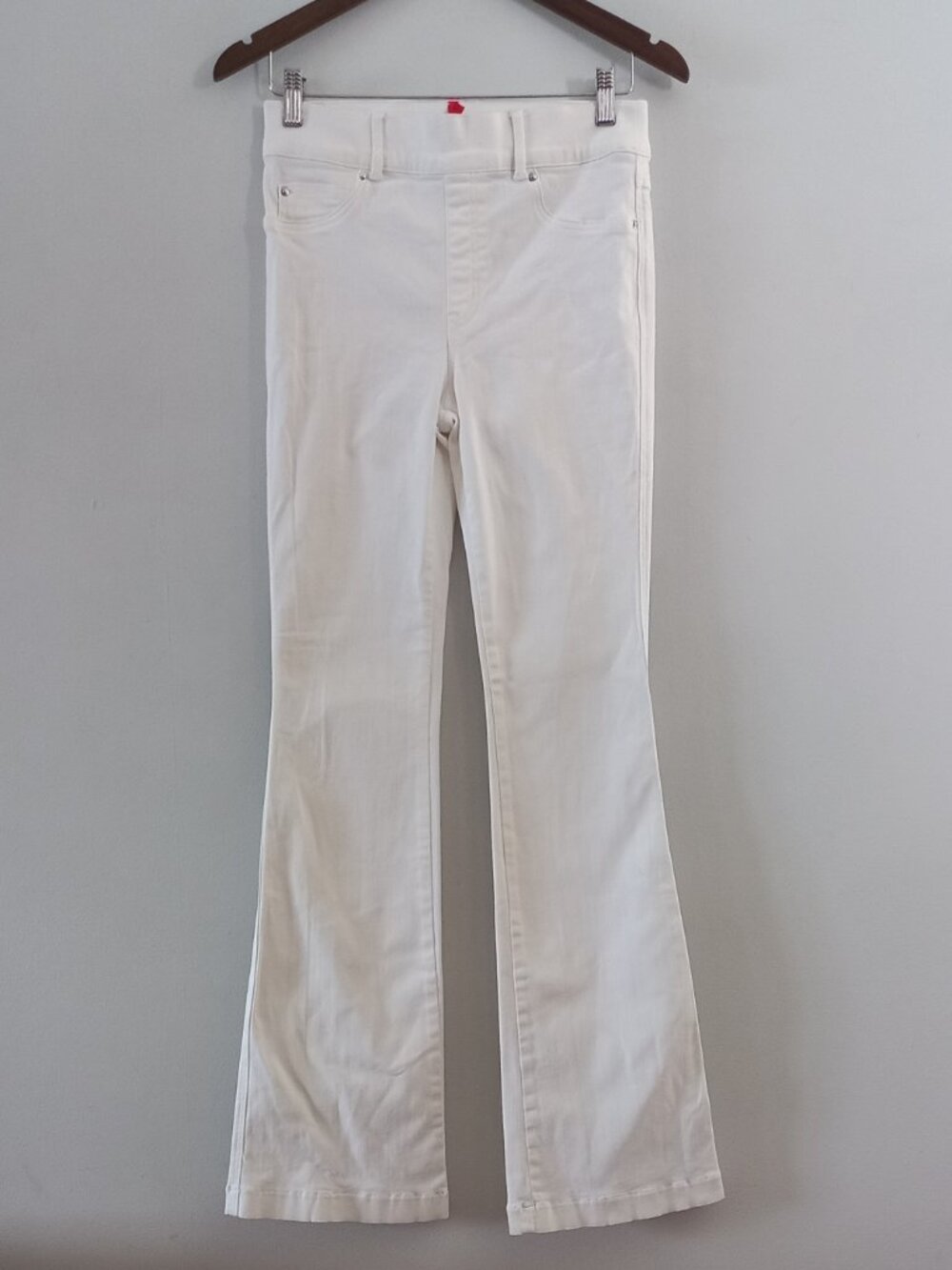 SPANX size M white flared stretch jeans